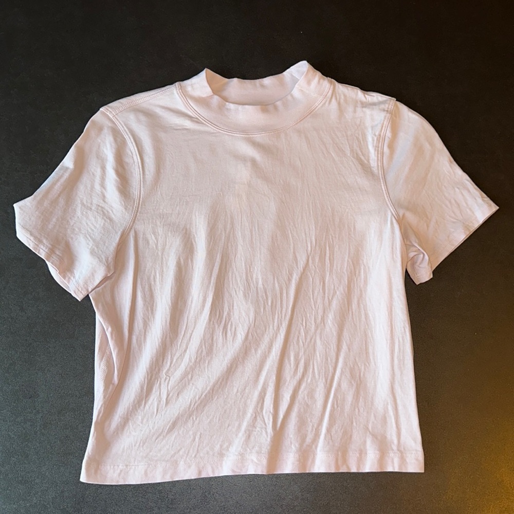 Women’s Lululemon Shirt